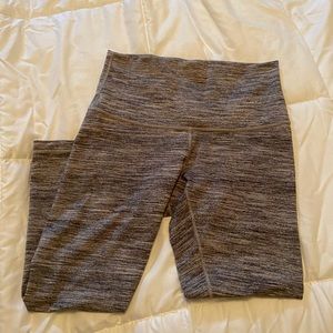 Lululemon grey capris